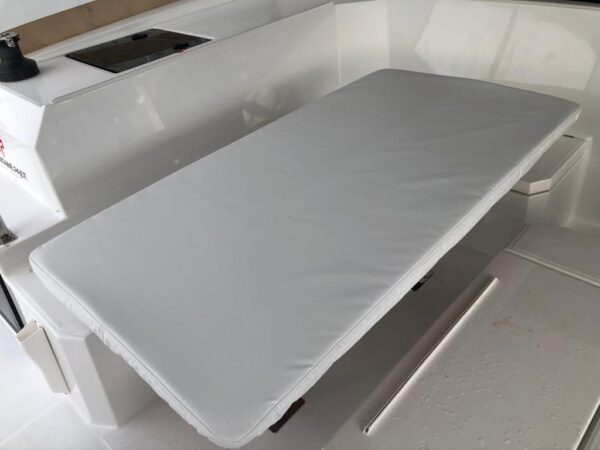 HOUSSE Table de cockpit ASTREA 42 Fountaine Pajot