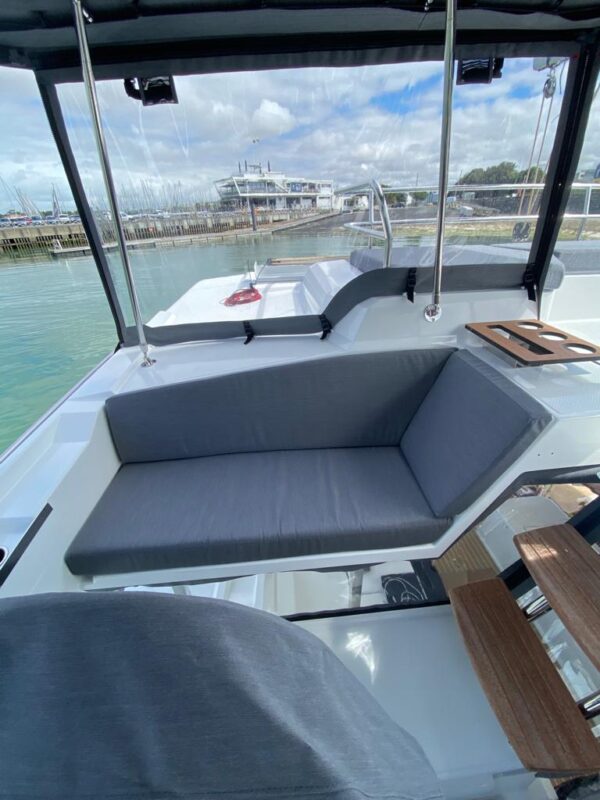 DOSSIERS POSTE DE BARRE ELBA 45 Fountaine Pajot - Image 2