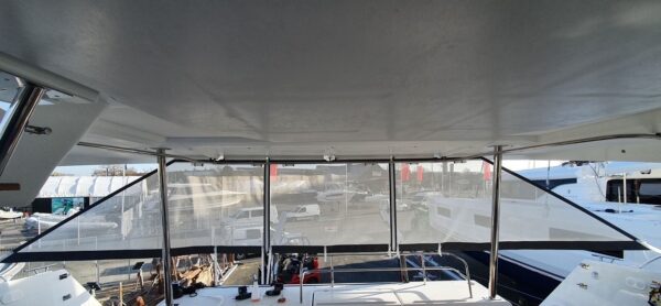 RIDEAU ARRIERE COCKPIT ELBA 45 FOUNTAINE PAJOT - Image 3