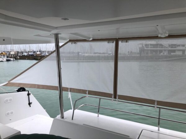 RIDEAU ARRIERE COCKPIT ELBA 45 FOUNTAINE PAJOT - Image 13