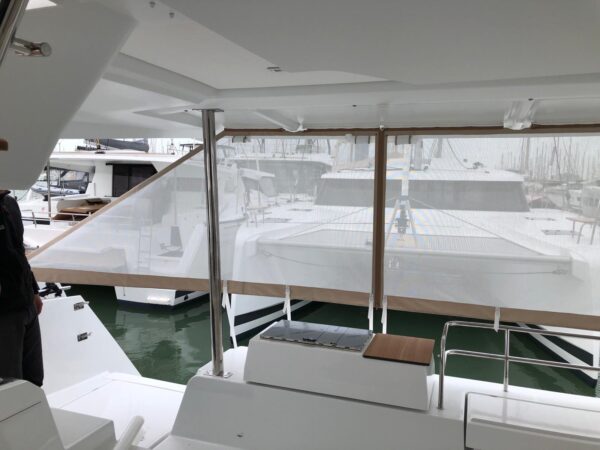 RIDEAU ARRIERE COCKPIT ELBA 45 FOUNTAINE PAJOT - Image 15