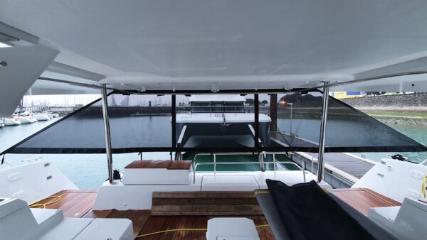 RIDEAU ARRIERE COCKPIT ELBA 45 FOUNTAINE PAJOT - Image 26