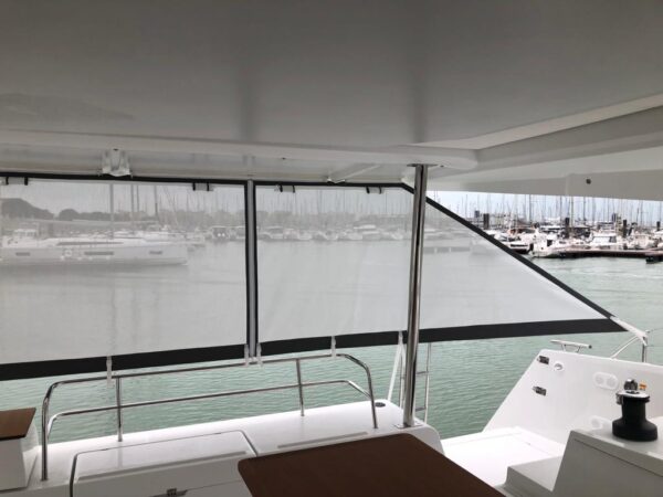 RIDEAU ARRIERE COCKPIT ELBA 45 FOUNTAINE PAJOT - Image 11