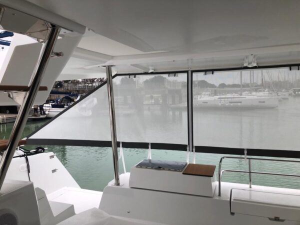 RIDEAU ARRIERE COCKPIT ELBA 45 FOUNTAINE PAJOT - Image 12