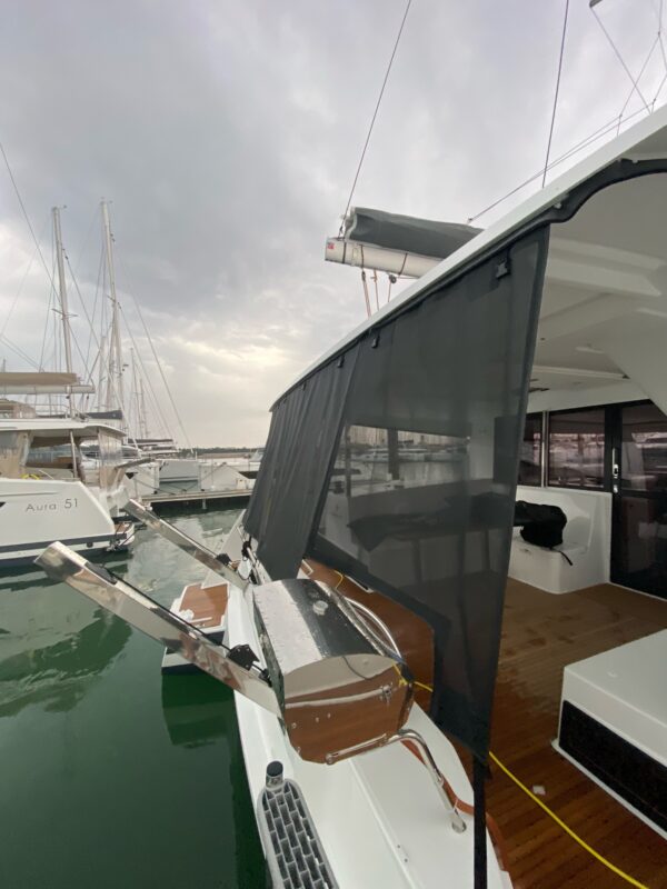 RIDEAU ARRIERE COCKPIT ISLA 40 FOUNTAINE PAJOT - Image 2