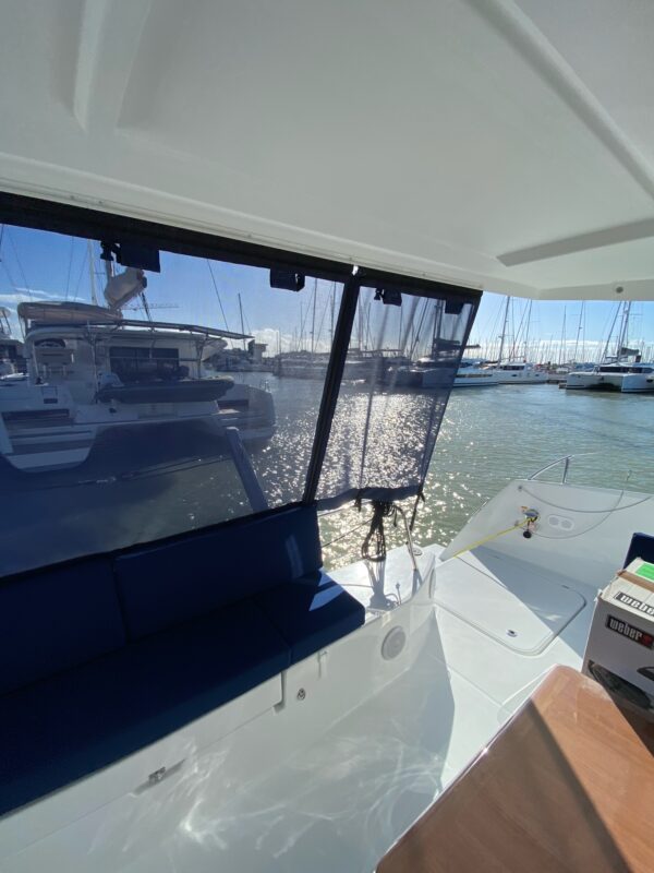 RIDEAU ARRIERE COCKPIT ISLA 40 FOUNTAINE PAJOT - Image 4