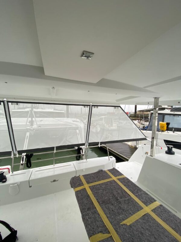 RIDEAU ARRIERE COCKPIT ISLA 40 FOUNTAINE PAJOT - Image 12