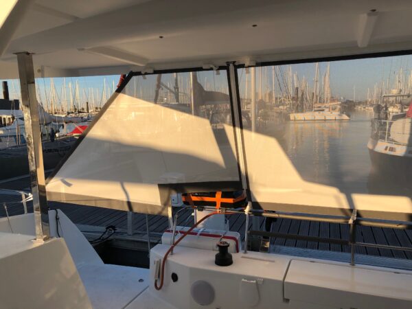 RIDEAU ARRIERE COCKPIT ISLA 40 FOUNTAINE PAJOT - Image 14