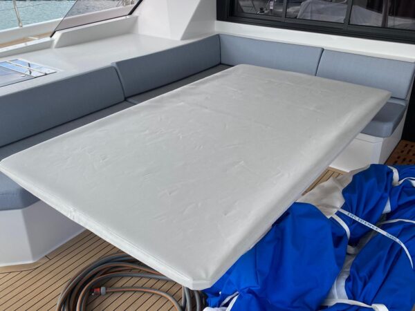 HOUSSE Table de cockpit ASTREA 42 Fountaine Pajot - Image 6