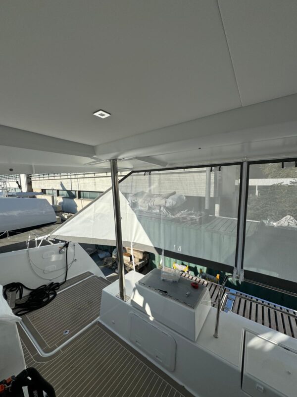 RIDEAU ARRIERE COCKPIT TANNA 47 FOUNTAINE PAJOT - Image 8