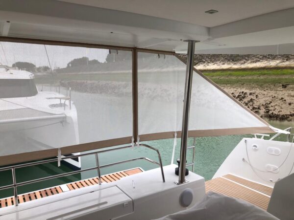 RIDEAU ARRIERE COCKPIT TANNA 47 FOUNTAINE PAJOT - Image 11