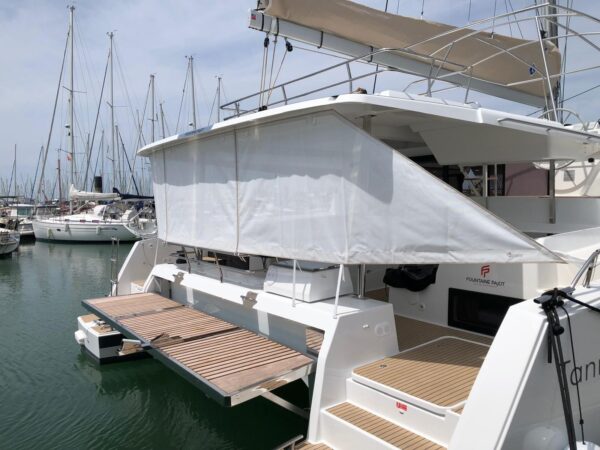 RIDEAU ARRIERE COCKPIT TANNA 47 FOUNTAINE PAJOT