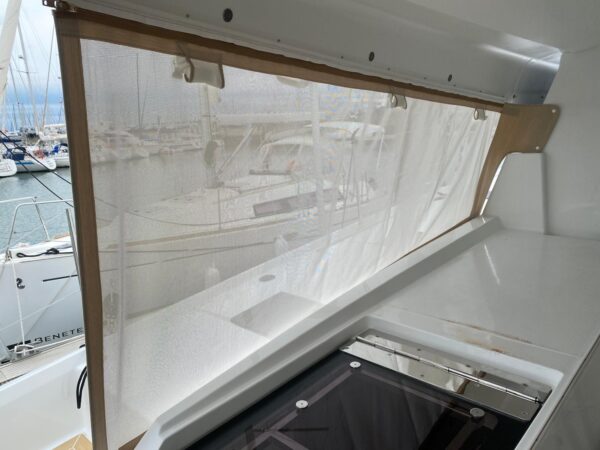 RIDEAU BABORD COCKPIT TANNA 47 FOUNTAINE PAJOT - Image 2