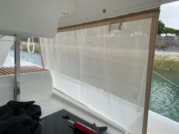 RIDEAU TRIBORD COCKPIT TANNA 47 FOUNTAINE PAJOT - Image 2