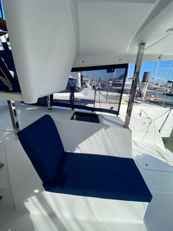 ENSEMBLE COUSSINS COCKPIT ISLA 40 Fountaine Pajot – Image 2