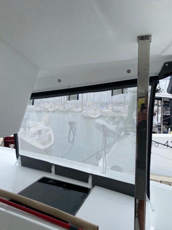 RIDEAU TRIBORD COCKPIT ISLA 40 FOUNTAINE PAJOT – Image 3