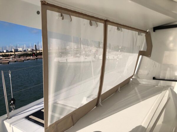 RIDEAU BABORD COCKPIT ELBA 45 FOUNTAINE PAJOT