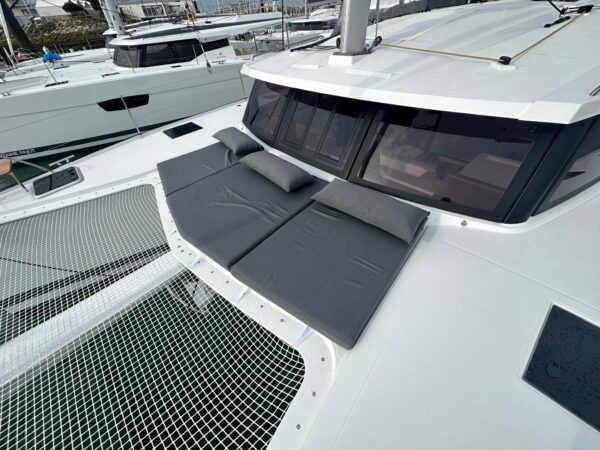 BAINS DE SOLEIL PONT AVANT ISLA 40 Fountaine Pajot