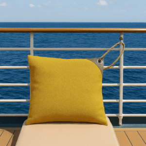 COUSSIN MOKAI OUTDOOR 40X40 SUNBRELLA CURCUMA AVEC CORDAGE ET MOUSQUETON INOX
