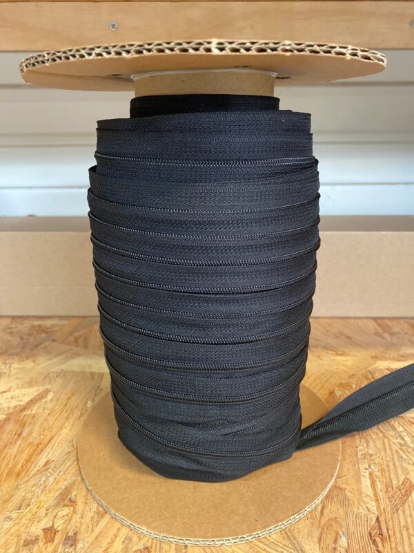 FERMETURE ECLAIRE YKK SPIRALE NOIR 5MM ROULEAU DE 50M