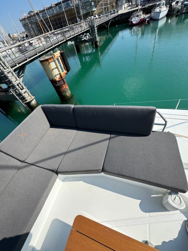 SELLERIE FLYBRIDGE TANNA 47 Fountaine Pajot – Image 3