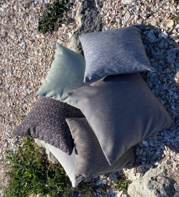 Coussin SIGNATURE outdoor indoor 50x50 SUNBRELLA ARCHI IPE – Image 3