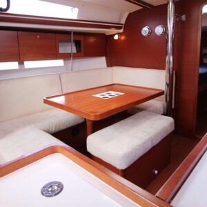 DUFOUR 375 GRAND LARGE SELLERIE CARRE